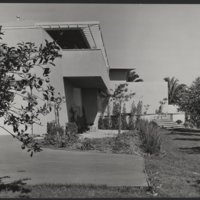 Thomas Mann House: side view- exterior of house